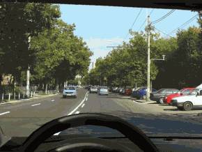 Va este permisa trecerea peste marcajul longitudinal din imagine?