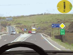 Conducatorul autoturismului din imagine va circula cu: