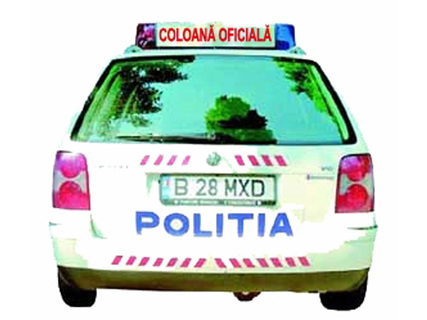 Daca autovehiculul de politie transmite mesajul “coloana oficiala”, ai voie sa te atasezi la o astfel de coloana?