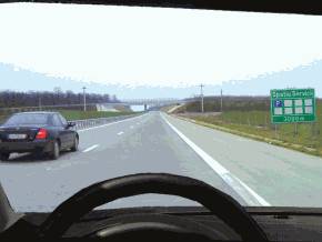 Pentru a folosi telefonul mobil, atunci cand nu aveti un sistem de tip “maini libere”: