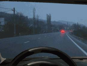 Este permisa folosirea luminilor de ceata noaptea, daca cerul este senin?