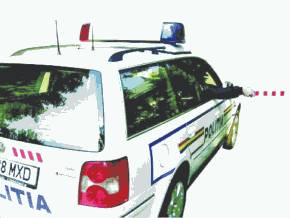 Semnalul politistului din autovehiculul de politie semnifica: