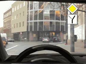 Cum este corect sa procedati daca parasiti drumul prioritar?